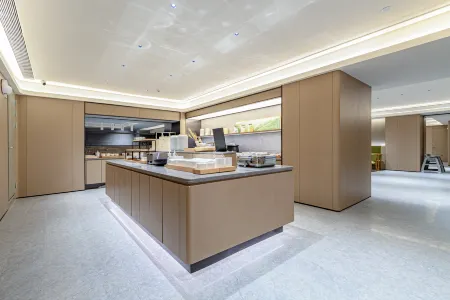 JIHotel (Kunming Beijing Road Yonghe Plaza) Отели рядом с достопримечательностью «Yunnan Vocational College of Mechanical and Electrical Technology»