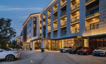 Huzhou Hongcheng Maison New Century Hotel