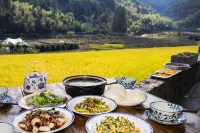Houyuan Cottage  Homestay