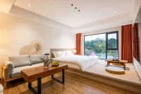 宜興綠洲水岸花園民宿（張公洞風景區店） 鄰近宜興市丁蜀鎮福恬軒紫砂藝術館的酒店