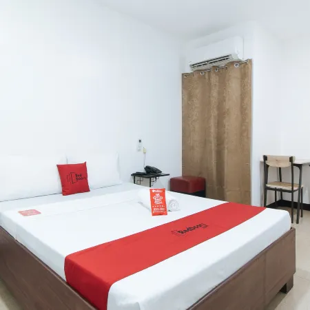 RedDoorz @ San Antonio Makati