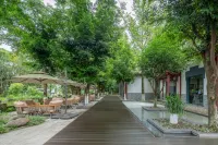 Xinhua Haiyi Qushangyuan Hotel