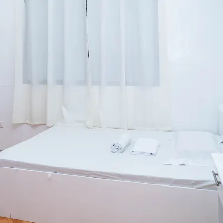 RedDoorz @ Lao Singuan Homestay