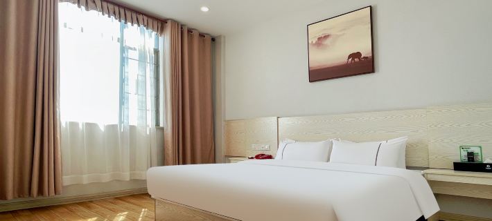 Yiduo Yunpin Hotel (Fengcheng Railway Station Ziyun Bridge) Hotels in Fengcheng