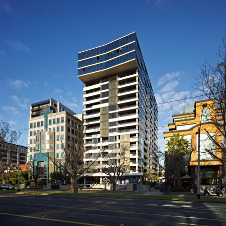 Oaks Melbourne St Kilda Road Hotel Отели рядом с достопримечательностью «Прахран»