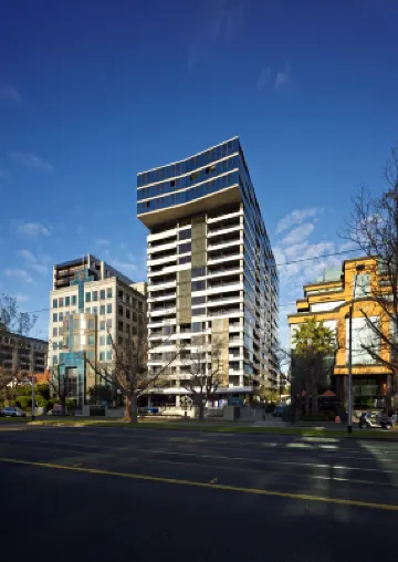 Oaks Melbourne St Kilda Road Hotel Hotels near Royal Melbourne Yacht Squadron Marina