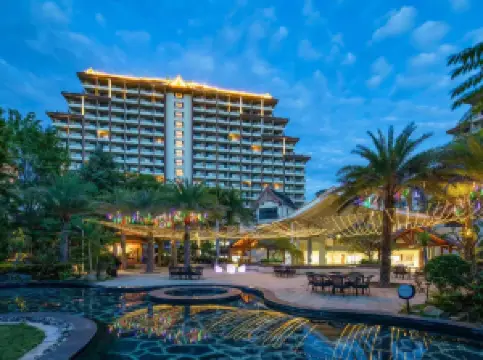 西双版納傣族自治州景洪雨林公園デイズ インウィンダムホテル（勐泐大佛寺）