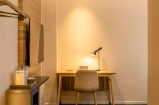 โรงแรม HanTing (ศูนย์การค้า IFC ชือป้าหลู โปไห่ ปินโจว)