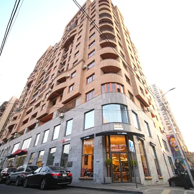 甜蜜之家公寓飯店 亞美尼亞歷史博物館附近的飯店