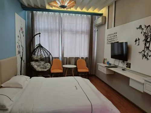 Fangcheng Feite Theme Hotel