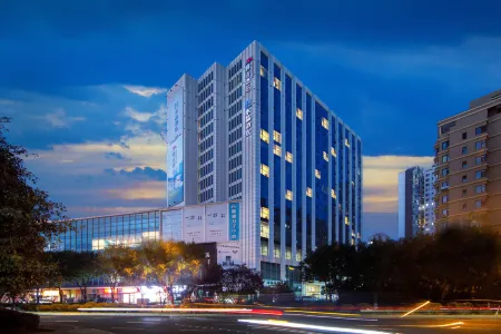 Mover Hotel（Dalian Economic and Technological Development Zone Jinma Road Store） Отели рядом с достопримечательностью «Dalian Minzu University»