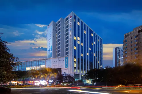 Mover Hotel（Dalian Economic and Technological Development Zone Jinma Road Store）