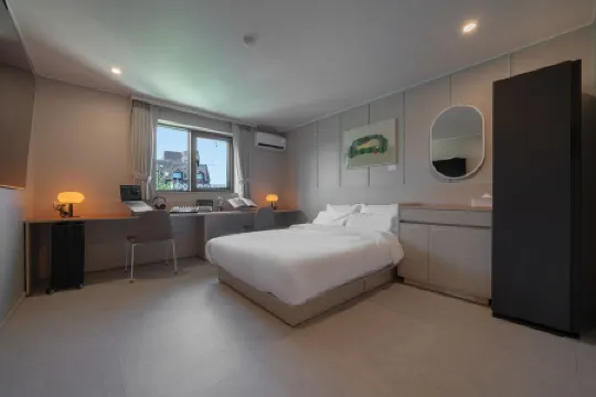 Workers Hotel Ansan by Aank Отели в г. Ансан