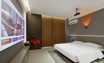 Meining @ Lazy Light Luxury Fully Intelligent Hotel