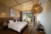 Vayang Retreat and Camping Hoa Binh Hotels near Chùa Quèn Ang
