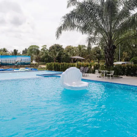 Baan Suan Khun Ta and Golf Resort