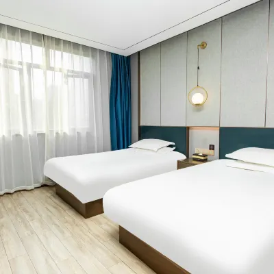 yunshangsenlin Hotel (Shanghai Chenghuangmiao Xiaonanmen Subway Station) Hotels near Xiaonanmen Station