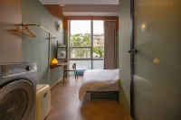 THE OLD APARTMENT