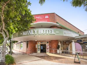 Nightcap at Manly Hotel