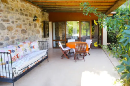 檸檬別墅|博德魯姆, 比泰茲