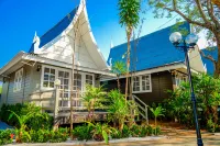 Luna Hut Resort HuaHin 住宿飯店