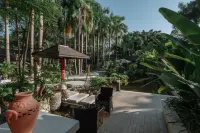 Xiangxieli Nanguo Wenquan Resort Hotel (Jiahe City) Hotels in Hot Spring Resort