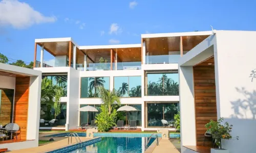 Zee Luxury Boutique Hotel
