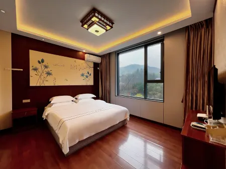 Xiaoqiao Liushui Renjia Inn