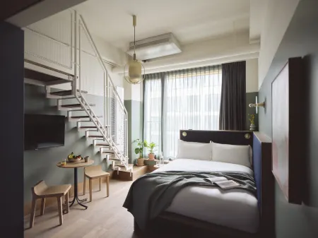 WunderLocke Munich Отели рядом с достопримечательностью «Hackerbrücke»