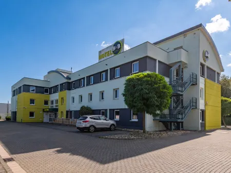 B&B HOTEL Aachen-Würselen Отели в г. Ибах-Паленберг