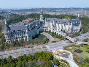 Yinrun Jinjiang Castle Hotel