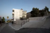 Trinasus Hotel - Parkering