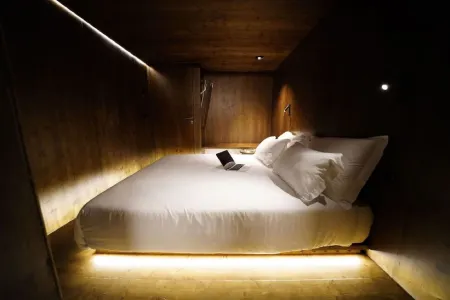 Zero Box Lodge Coimbra Отели рядом с достопримечательностью «Baroque Library - University of Coimbra»