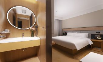 Gusu Yuqiao Hotel (Suzhou Guanqian Street Pingjiang Road Branch)