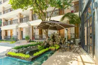 Mengzi Hailun City Garden Hotel (Nanhu Park New World Pedestrian Street)