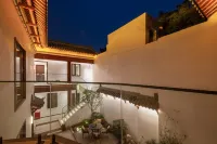 Jinyuan Wenfu Guesthouse (Luoyi Ancient City Lijingmen Branch)