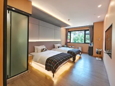 Yimei S Hotel (Chongqing Jiefangbei Hongyadong Branch) Hotels in 