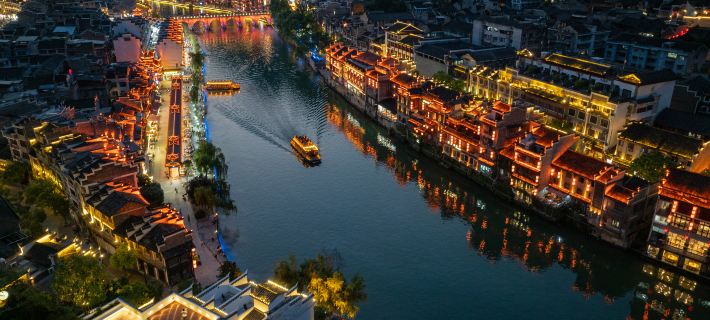 Shanshanli RiverView Design Residence (Zhenyuan Ancient City New Bridge Store) Hotels in Zhenyuan County
