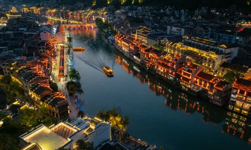 Shanshanli RiverView Design Residence (Zhenyuan Ancient City New Bridge Store) Hotels in Zhenyuan