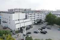 Xinfanghua Hotel (Hejian Xinyulou Branch) - parking