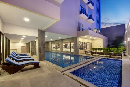 Aston Palu Hotel & Conference Center Отели в г. Палу