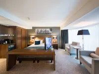 Bilderberg Garden Hotel Hotels near VondelCS