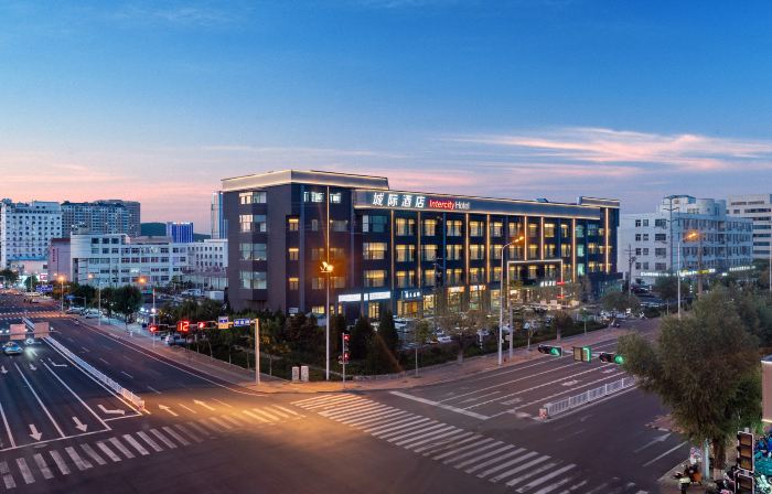 โรงแรม IntercityHotel หาดถนนแปดคบเพลิง เวยไห่