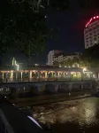 Yunfu Yifeng Hotel
