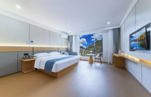 Four Seasons Oxygen-Rich Manor (Daocheng Yading Scenic Area)