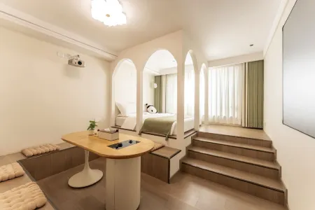 Huocheng Xiangju Yaju Homestay (Qingshuihe Town) Отели в г. Хочен