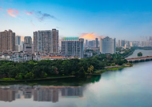 City Comfort Inn Hotel (Nanning Jinhu Square Nanhu Subway Station) Hotels near Nanning Nanhu Park