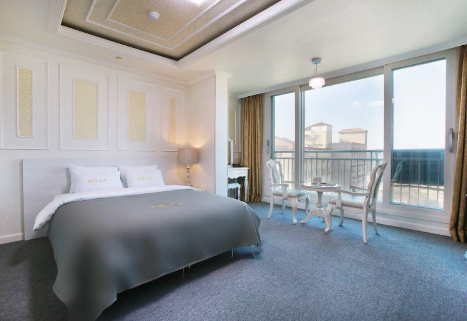 2. 호텔 파크우드 ..