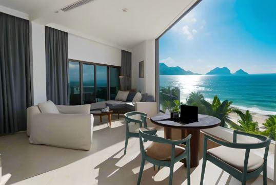 Riyuehai Hotel Riverside Bay·Dadonghai