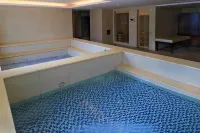 Etranti Hotel - Pools